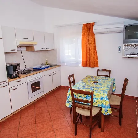 Apartman Apartments Mugeba *